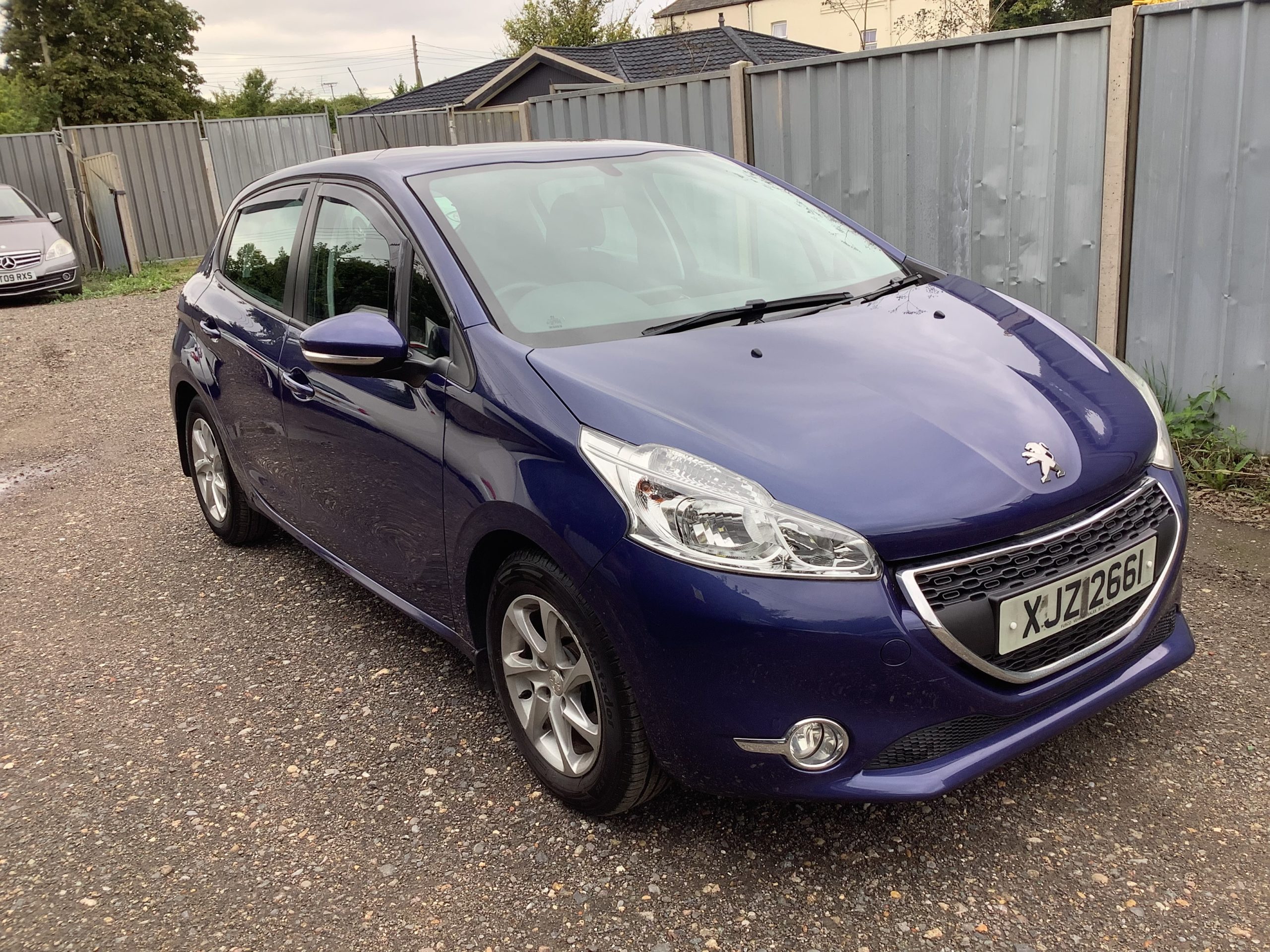 Peugeot 208 Active (2015) 1.0 VTi PureTech Active Hatchback 5dr Petrol Manual Euro 5 (68 ps)